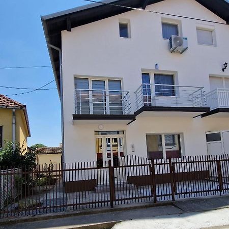Apartmani Sky 1 2 3 Брчко Экстерьер фото