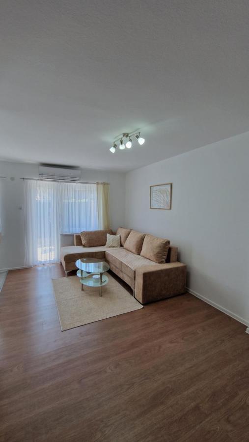 Apartmani Sky 1 2 3 Брчко Экстерьер фото